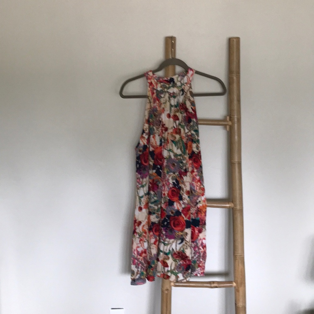 Detailed floral dress.